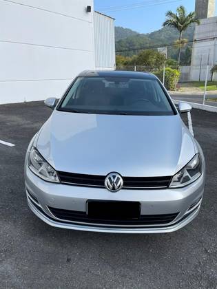VOLKSWAGEN GOLF 1.4 TSI HIGHLINE 16V GASOLINA 4P AUTOMÁTICO VOLKSWAGEN GOLF 1.4 TSI HIGHLINE 16V GASOLINA 4P AUTOMÁTICO